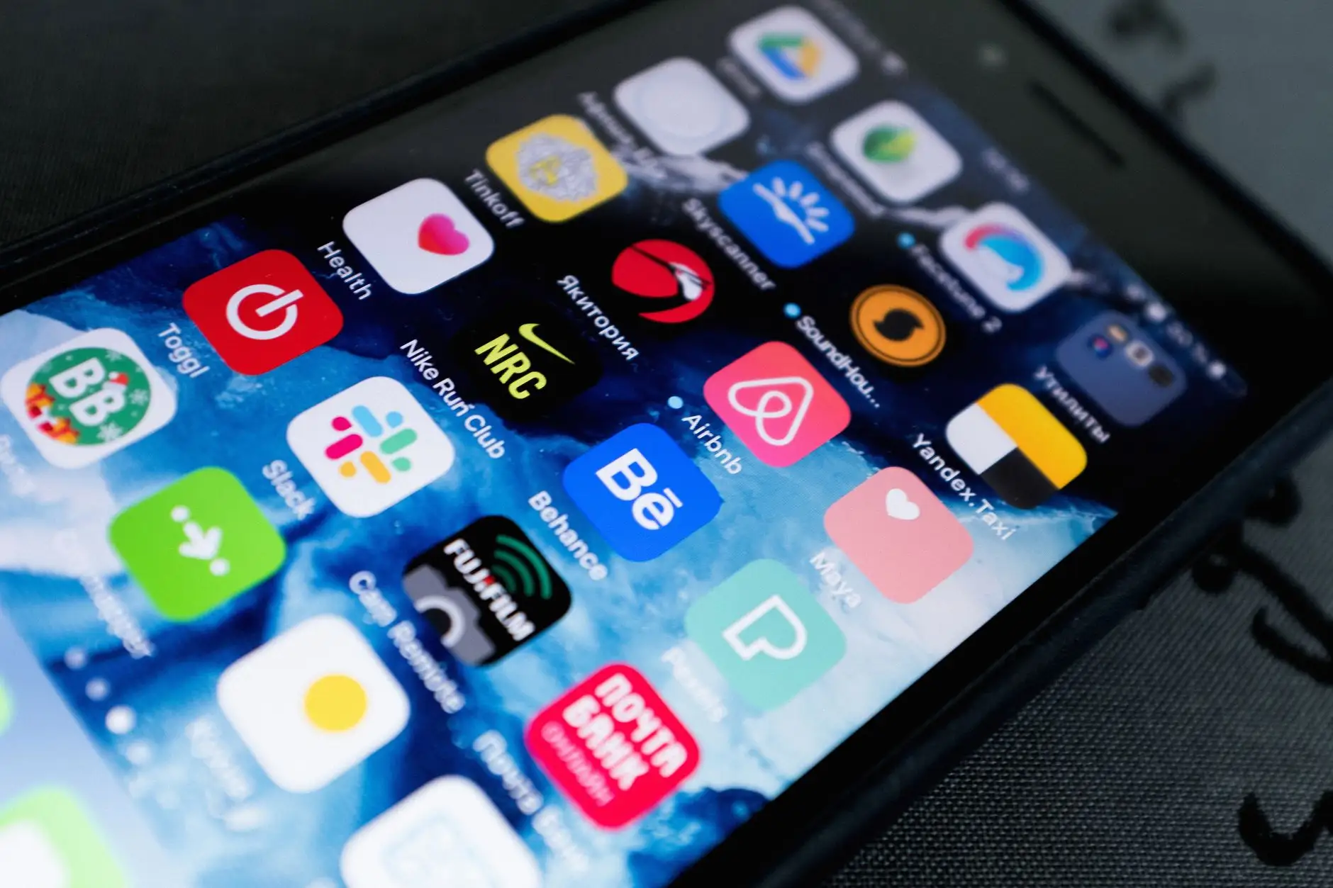 海南企业APP开发技术选型指南:原生与跨平台的优劣对比