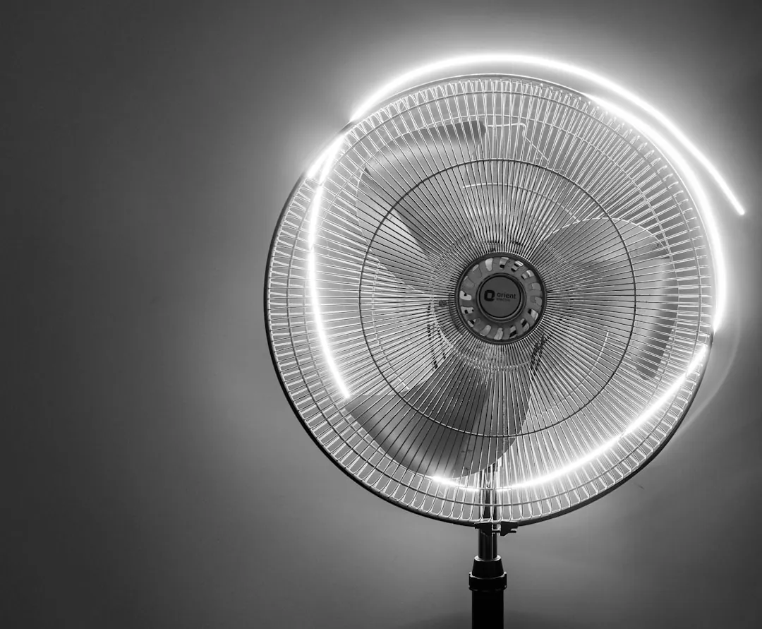 东方双新文科技小程序定制方案:功能模块与行业适配指南